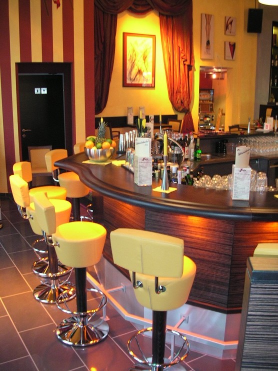 Cafe 007